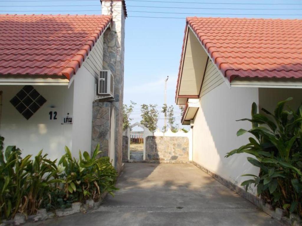 Ratchapreuk Resort Kalasin Exterior photo